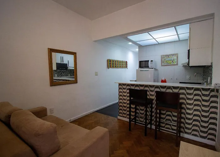 Copacabana - Lindo Apartamento Na Quadra Da Praia